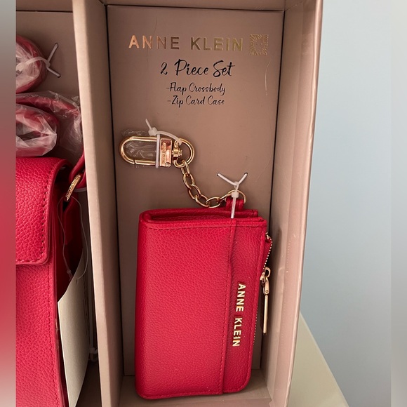 NWT ANNE KLEIN 2-piece Set: Flap Crossbody and Zip Card Case Wallet - Picture 4 of 8